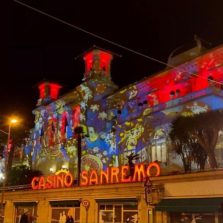 Mansarda Luminosa In Centro Sul Mare - Attic By Sea Lägenhet Sanremo Exteriör bild