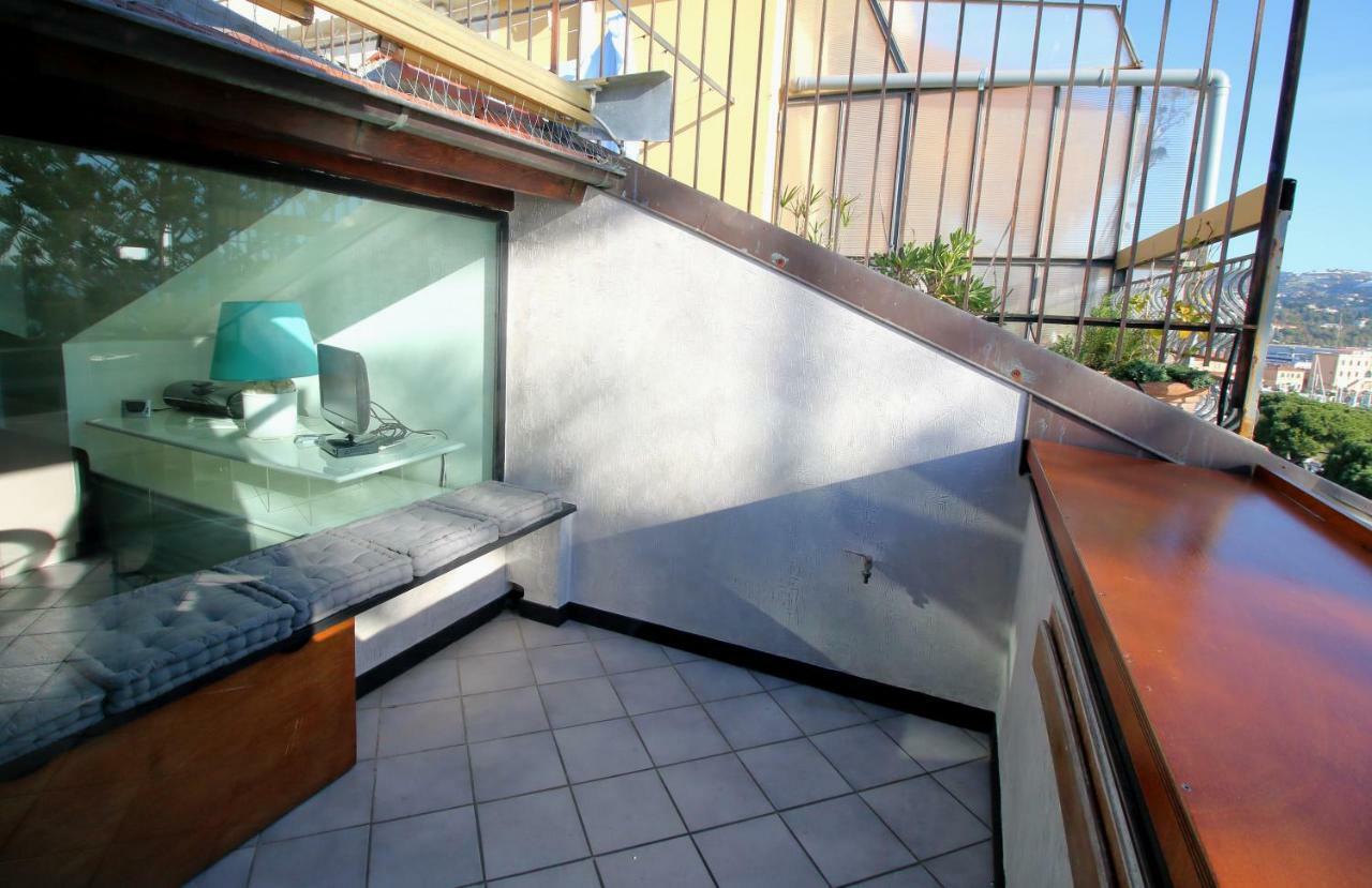 Mansarda Luminosa In Centro Sul Mare - Attic By Sea Lägenhet Sanremo Exteriör bild