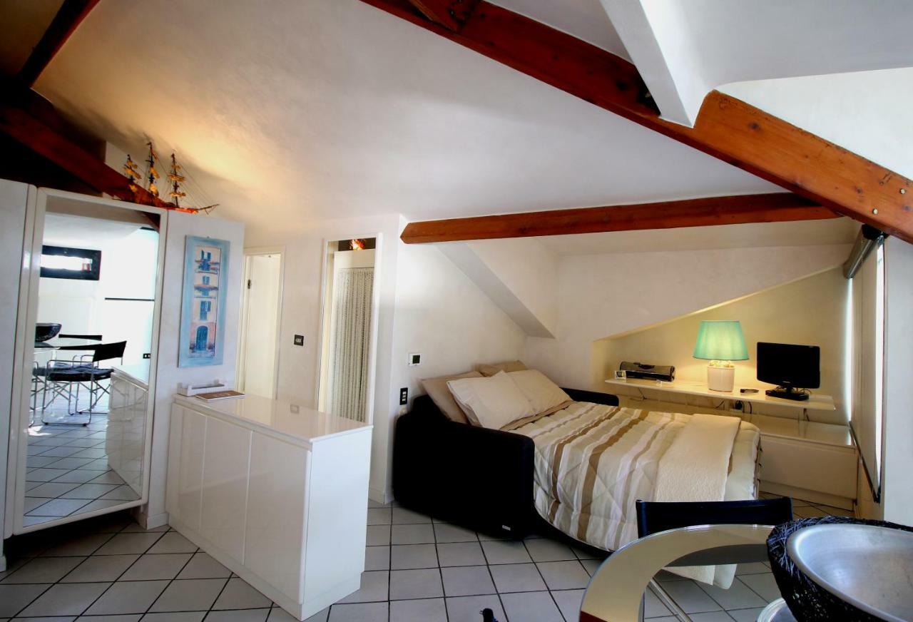 Mansarda Luminosa In Centro Sul Mare - Attic By Sea Lägenhet Sanremo Exteriör bild